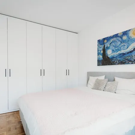 Apartment Peaceful Little Retreat, Spacious Free Garage Park