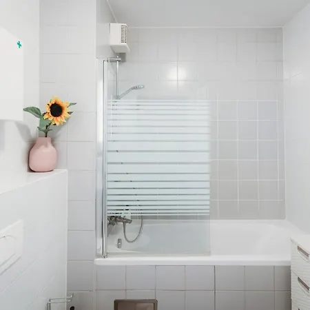 Peaceful Little Retreat, Spacious Free Garage Park Liubliana